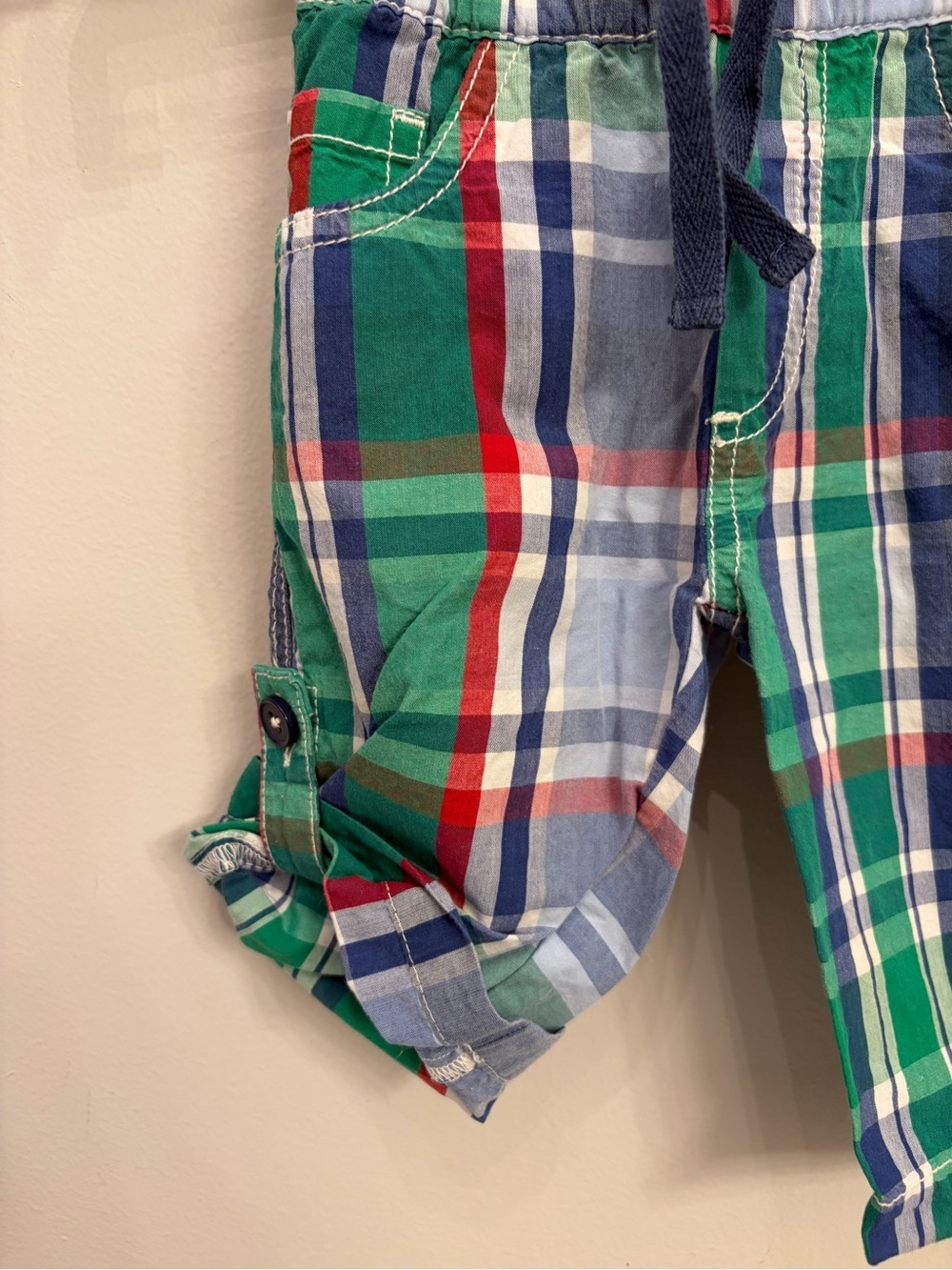 Baby Boden Multicolor Plaid Drawstring Shorts - Green, Blue, Red boys 3-6 months - Picture 3 of 9